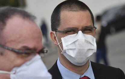  Jorge Arreaza recibiendo al embajador de Turquía  Sevki Mutevellioglu en julio pasado. 