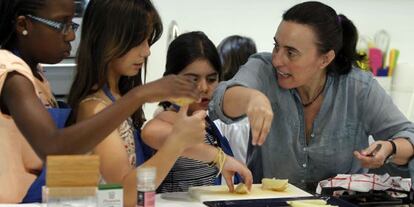 Taller de cocina para niños Cook and English, organizado por 'Telva' y Vaughan.