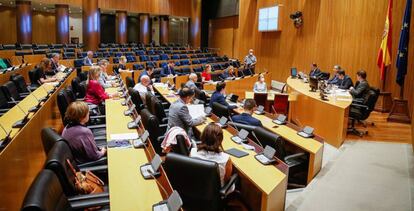 Vista general de una sesión de la Comisión para la Reconstrucción Social y Económica.