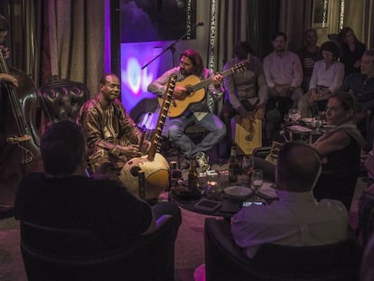 A las jam sessions de los jueves en el hotel Ac Recoletos concurre lo mejorcito del jazz en Madrid e invitados sorpresa, como el int&eacute;rprete de kora Toumani Diabat&eacute;. 