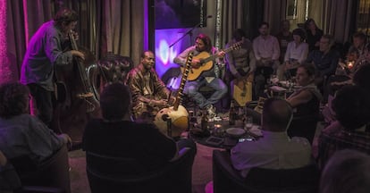 A las jam sessions de los jueves en el hotel Ac Recoletos concurre lo mejorcito del jazz en Madrid e invitados sorpresa, como el int&eacute;rprete de kora Toumani Diabat&eacute;. 