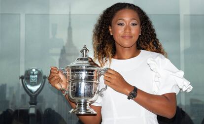 Naomi Osaka, con el trofeo del US Open.