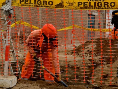 Obras públicas a las afueras de Lima.
