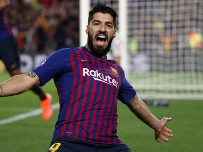 Luis Suárez celebra el primer gol ante el Liverpool.