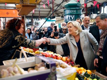 La candidata de Reagrupación Nacional, Marine Le Pen, en un acto electoral en Narbona (Francia), el pasado 8 de abril.