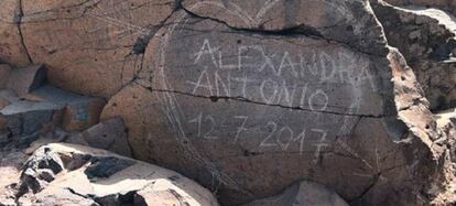 El grafiti grabado en el Roque Bentayga de Gran Canaria 