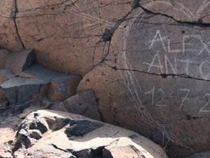 El grafiti grabado en el Roque Bentayga de Gran Canaria