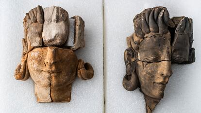 Dos de las esculturas tartésicas halladas en el yacimiento del Turuñuelo de Guareña, en Badajoz.