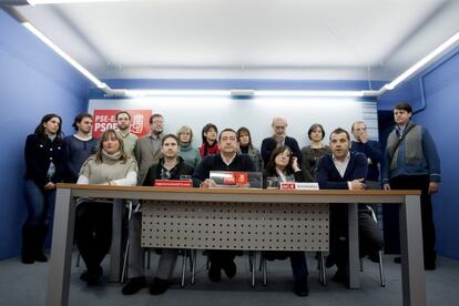 Representantes del sector 'crítico' de los socialistas alaveses.