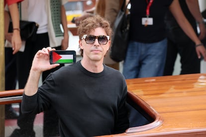 Michele Riondino llega al Hotel Excelsior durante la tercera jornada del Festival Internacional de Cine de Venecia.