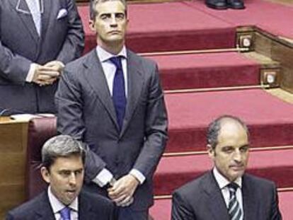 Francisco Camps, miembros de su Gobierno y parlamentarios del PP, en el Debate de Política General de la Comunidad Valenciana