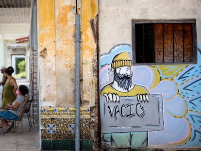 Vista de un mural en La Habana (Cuba) el 1 de septiembre. El banco central anunció recientemente la legalización de criptomonedas.