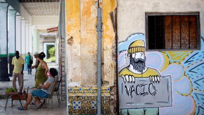 Vista de um mural em Havana (Cuba) em 1º de setembro. O banco central anunciou recentemente a legalização das criptomoedas