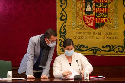 Noelia Posse, durante un pleno del Ayuntamiento de Móstoles, en diciembre de 2021.