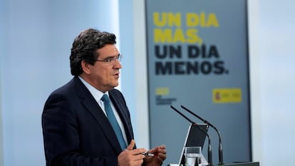 El ministro de Inclusión, Seguridad Social y Migraciones, José Luis Escrivá, durante una rueda de prensa en La Moncloa.