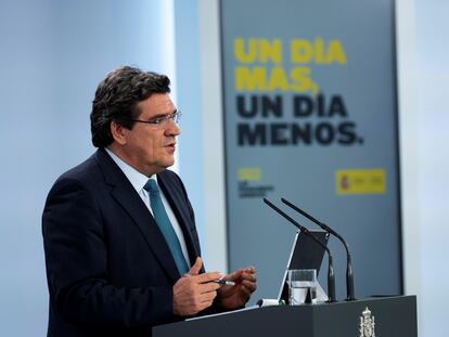 El ministro de Seguridad Social, José Luis Escrivá, ofrece una rueda de prensa este martes en Moncloa.