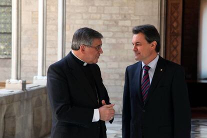 El abad de Montserrat Josep Maria Soler con Artur Mas en 2011.