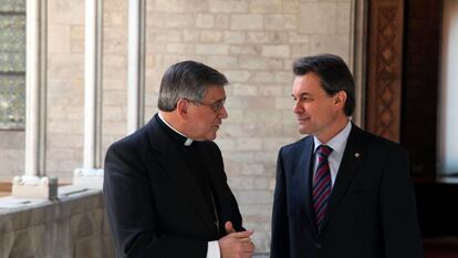 El abad de Montserrat Josep Maria Soler con Artur Mas en 2011.