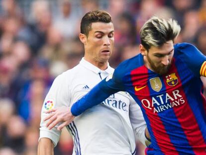 Messi y Ronaldo en un partido de la temporada 2016/2017