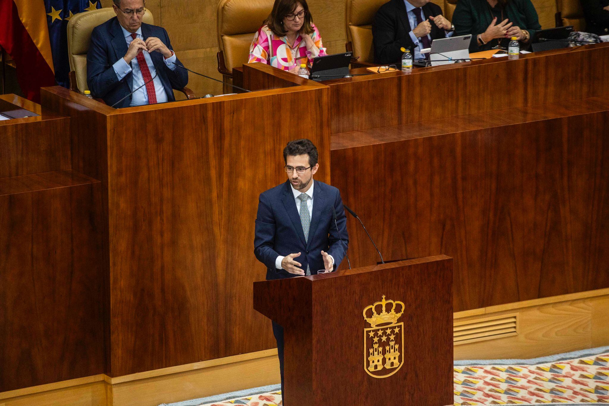 Choque entre el PP de Ayuso y Más Madrid por el coste de la deuda regional: “Es de vergüenza”