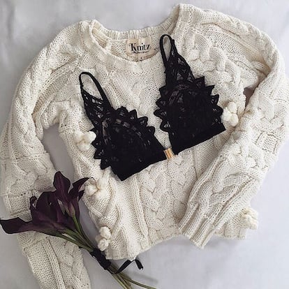 Sujetadores alejados del Wonderbra. El push up ya no es sexy. La ropa interior delicada y plagada de encaje es la nueva protagonista de los más cuidados bodegones. La firma For Love & Lemons, en la imagen, representa muy bien la tendencia.