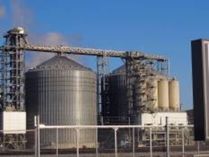 Una refinería de etanol de Abengoa en el estado de Illinois (Estados Unidos).
