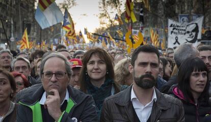 Quim Torra i Roger Torrent a la manifestació contra el judici d'aquest dissabte.