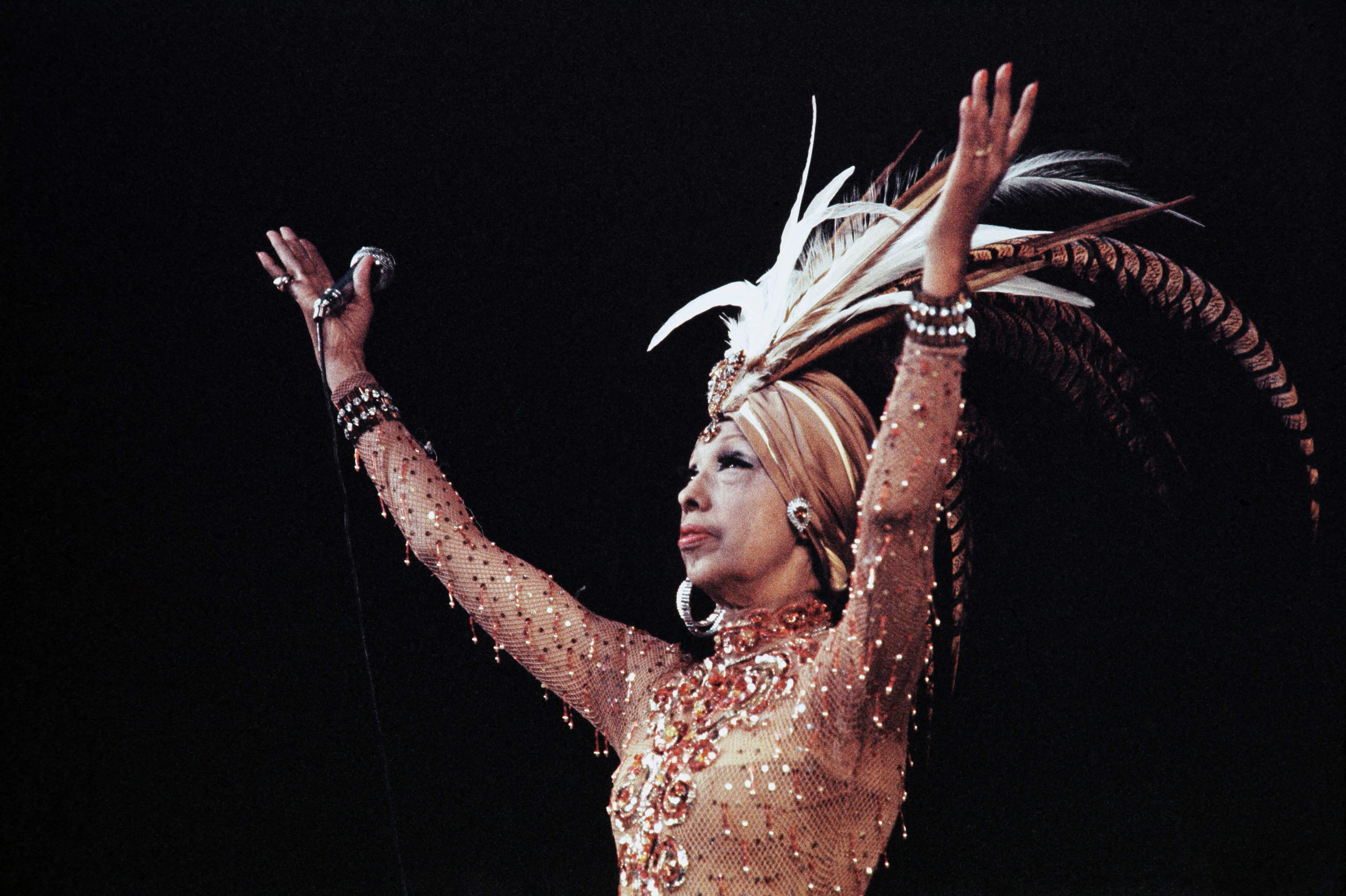 La cantante y bailarina Joséphine Baker, en 1973, durante una gala en el palacio de Versalles.