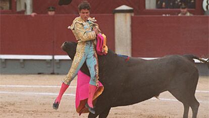 Cogida de Antonio Barrera en la Feria de San Isidro, el pasado 25 de junio.