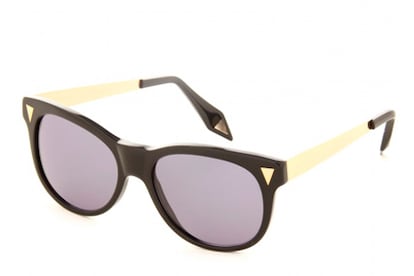 Gafas de sol de Victoria Beckham (375 euros).