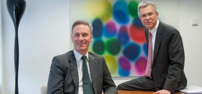 Simon Lewis (izquierda), consejero delegado de Afme, y Rick Watson, director de Mercado de Capitales.
