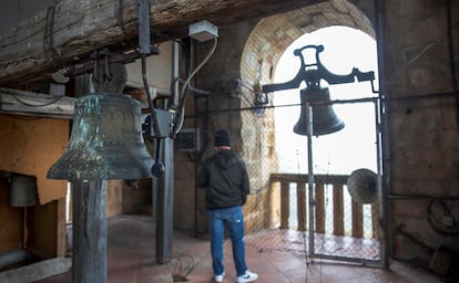 Muere un hombre de 30 años golpeado por la campana de una iglesia que avisaba de una romería en Tarragona