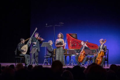 Todos los músicos del Dunedin Consort durante la interpretación de 'Fairest Isle', de Henry Purcell.