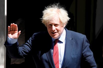 Boris Johnson, este miércoles, en la puerta de Downing Street, en Londres.