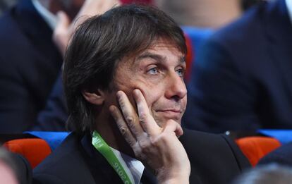 El seleccionador italiano, Antonio Conte, durante el sorteo. A la Nazionale le ha tocado Bélgica, Suecia e Irlanda.