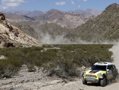 Nani Roma durante la tercera etapa del Dakar 2014