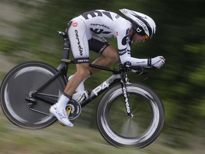 Carlos Sastre, en la contrarreloj individual de Annecy del Tour 2010.