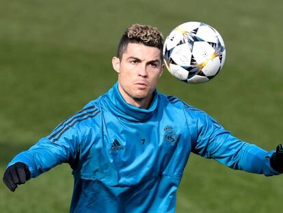 Cristiano Ronaldo durante la sesión de entrenamiento en Valdebebas