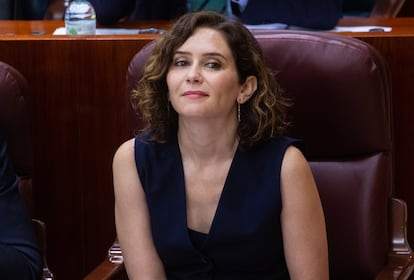 La presidenta madrileña, Isabel Díaz Ayuso, el jueves en un pleno de la Asamblea regional.