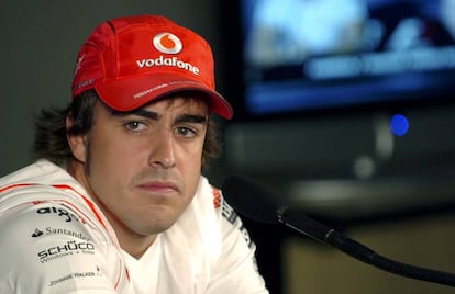 Flamante bicampeón de F1, fichaje estrella de McLaren Mercedes... pero ya muy cauto en cuanto a las prestaciones de su nuevo monoplaza. Así se mostraba Fernando Alonso (Oviedo, 1981), aún en la pretemporada de 2007. En ese momento, el español había tenido problemas de fiabilidad en su monoplaza. Había que solucionarlo y para eso apuntaba: "Eso sólo se logra con mejoras en el coche y aportaciones mías personales".