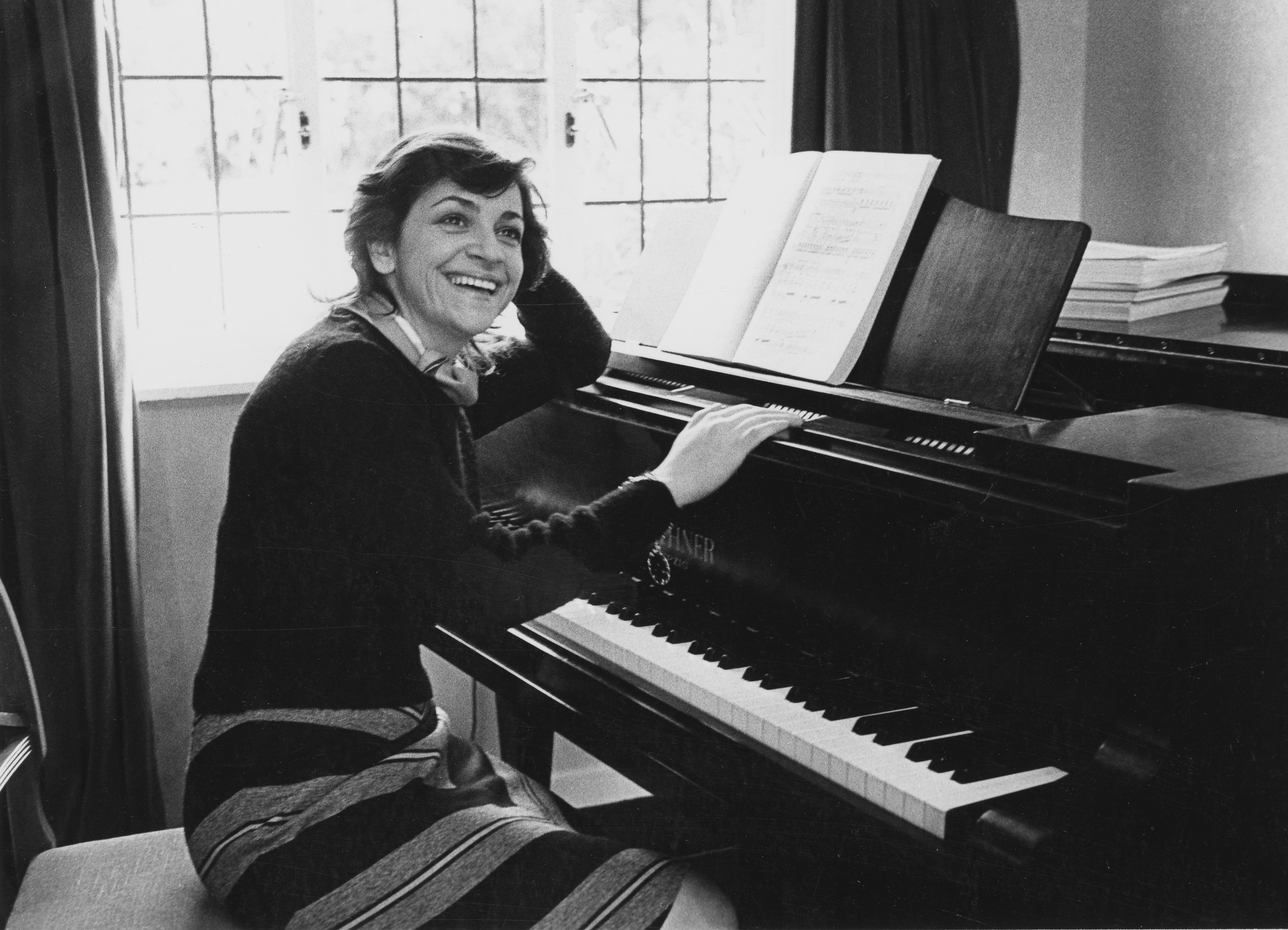 Muere Ileana Cotrubaș, la soprano que sabía decir no