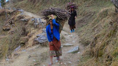La discriminación se une a la falta de infraestructuras en las zonas rurales de Nepal.