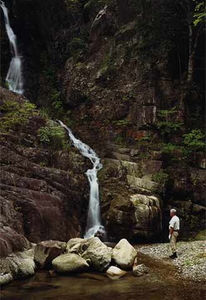 'Keimei Falls', de la serie 'Nature tracing' (2003), Takashi Yasumura.