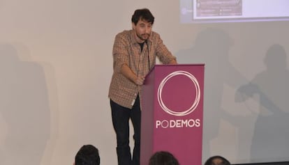 Jaime Paulino, candidato al Consejo Ciudadano Local de Podemos, en un acto en Valencia.
