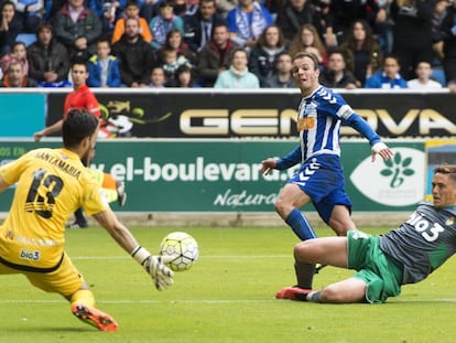 Imagen de un partido entre Alavés y Ponferradina.