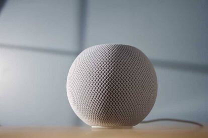 HomePod de color blanco