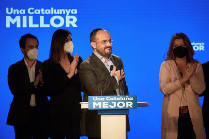 El candidato del PP, Alejandro Fernández, durante su comparecencia ante los medios de comunicación para valorar los resultados del 14-F.