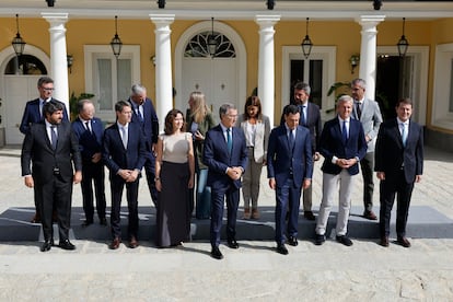 Alberto Núñez Feijóo y todos los presidentes autonómicos del PP posan antes la reunión que celebraron el pasado 6 de septiembre en el Palacete de los Duques de Pastrana, en Madrid.