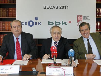 Iñaki Hidalgo, José María Vázquez Eguskiza y Juan María Sáenz de Buruaga.