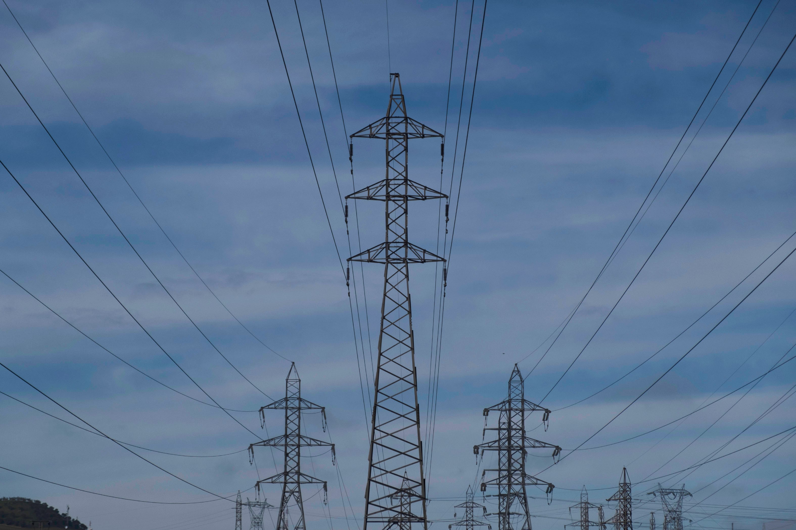  Tendido eléctrico a las afueras de Sevilla.
